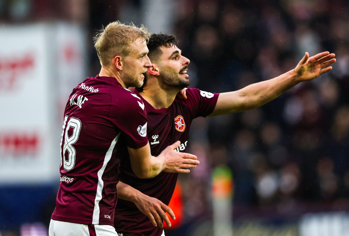 Hearts Claudio Braga celebrates scoring to make it 1-0 against Aberdeen. Image: SNS