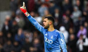 Dimitar Mitov relishing pressure of battle with Per Kristian Bratveit to be Aberdeen’s No.1