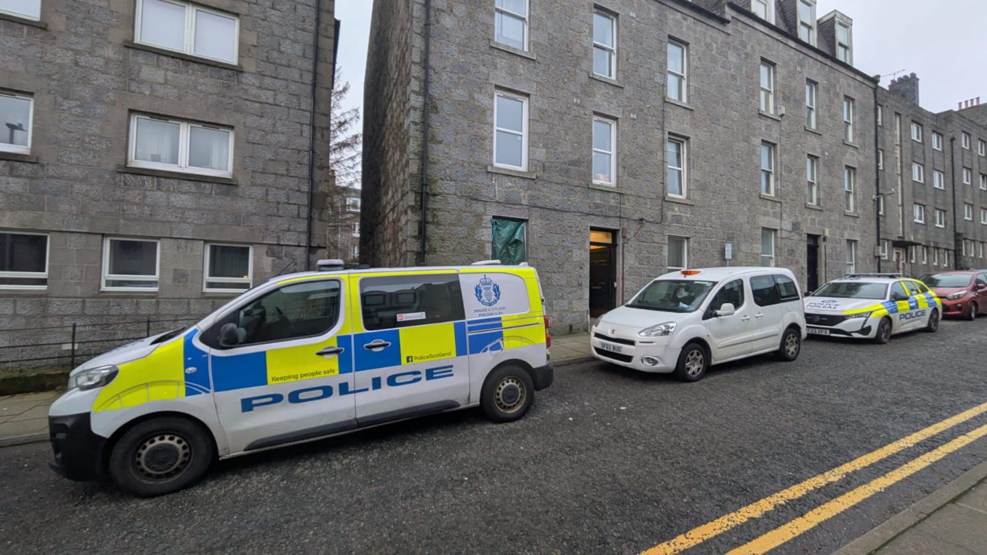 Man found dead in flat on Short Loanings in Aberdeen