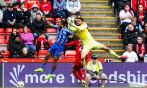 Dimitar Mitov’s bravery at set-pieces key to return to starting line-up, says boss Stephen Robinson