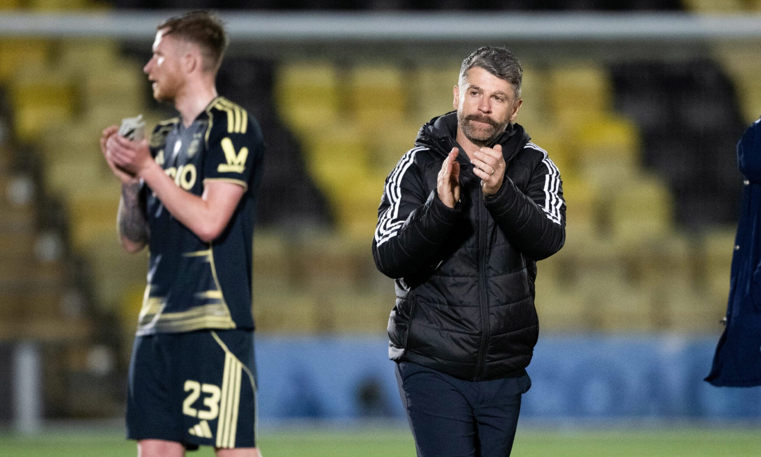 Aberdeen manager Stephen Robinson at full time after the 2-2 draw at Livingston.