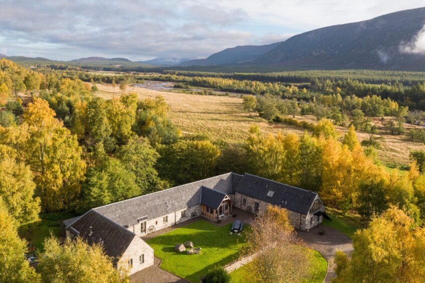 Ballintean Lodge. Glen Feshie