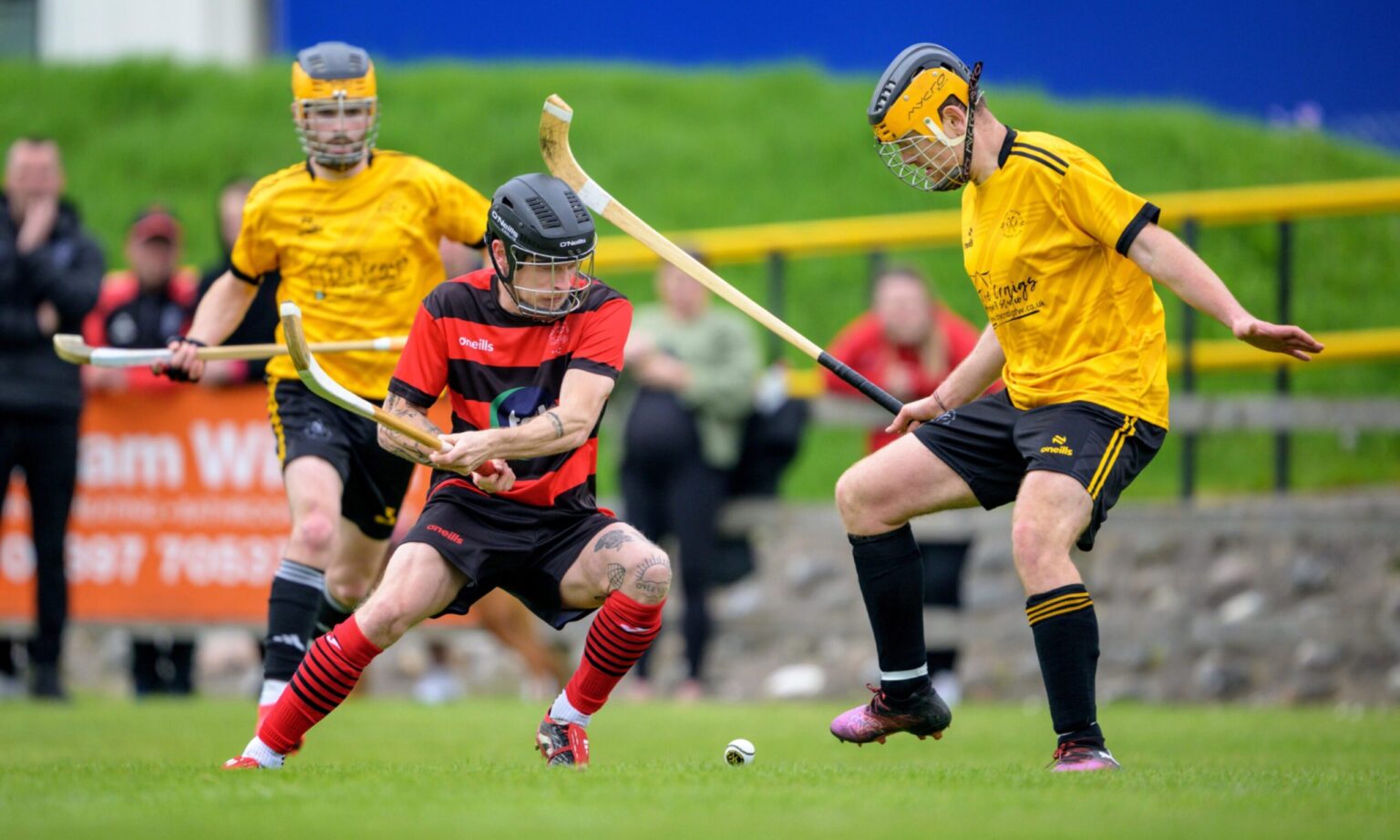 Shinty: Oban Camanachd hold on for victory at Fort William as Kingussie leave it late at Col Glen