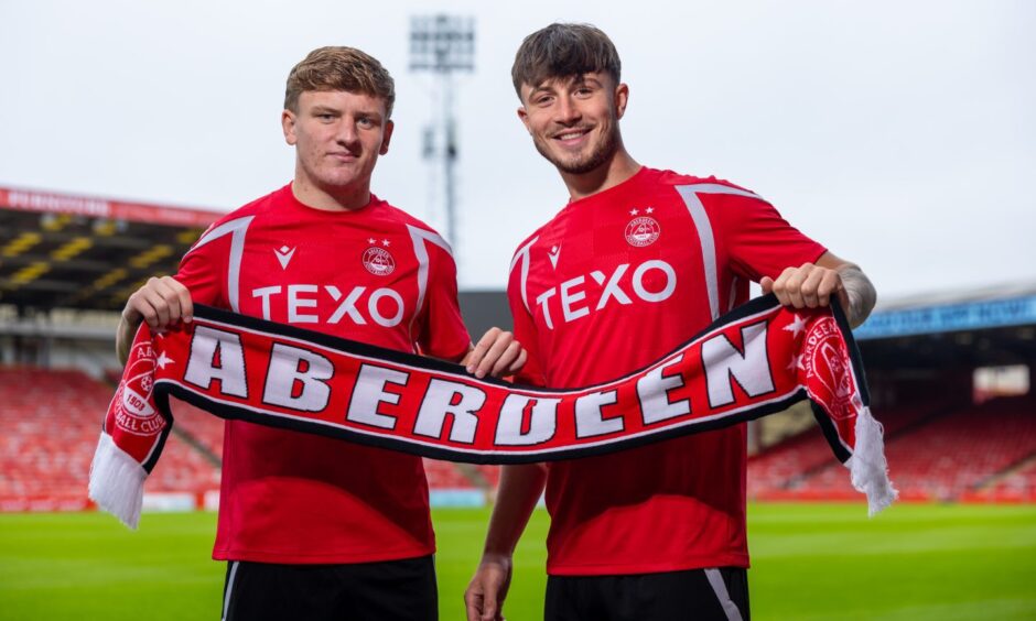 Aberdeen duo Alfie Stewart, left, and Alfie Bavidge have signed new one-year deals with the Dons. Image supplied by Aberdeen FC.