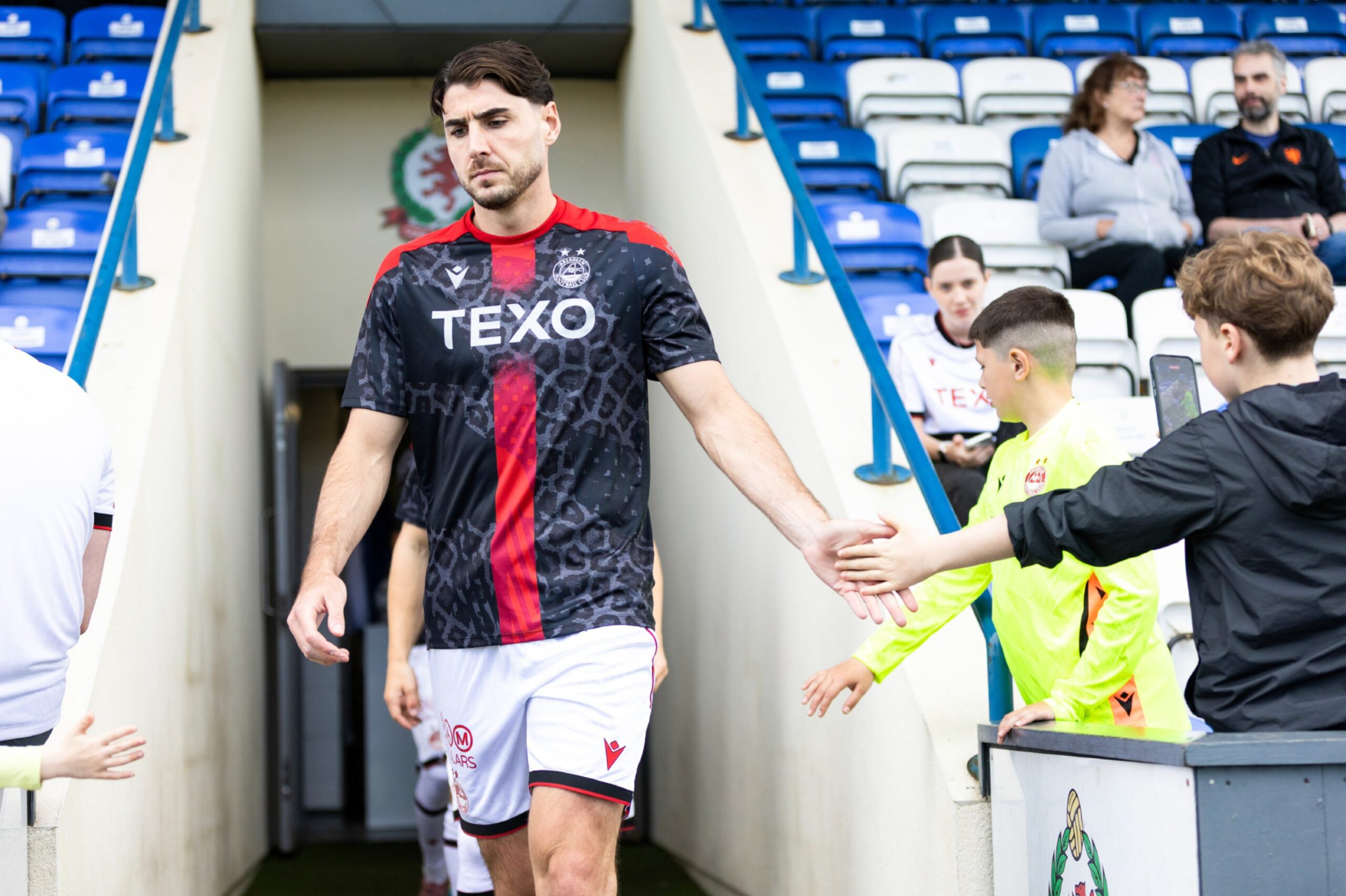 Dan Happe rejected big money move in England to sign for Aberdeen