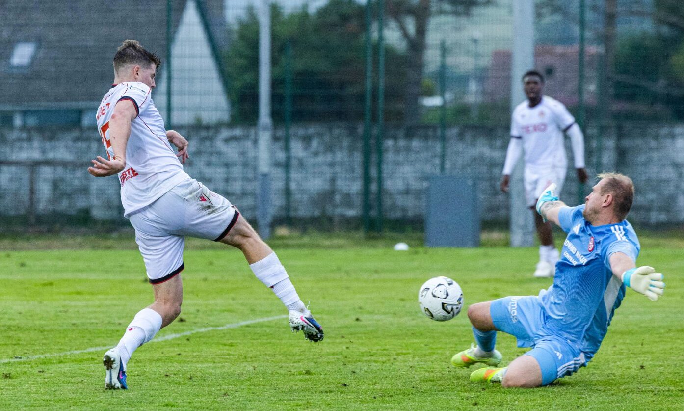 Aberdeen's Kevin Nisbet scores to make it 2-0 against Brora Rangers.