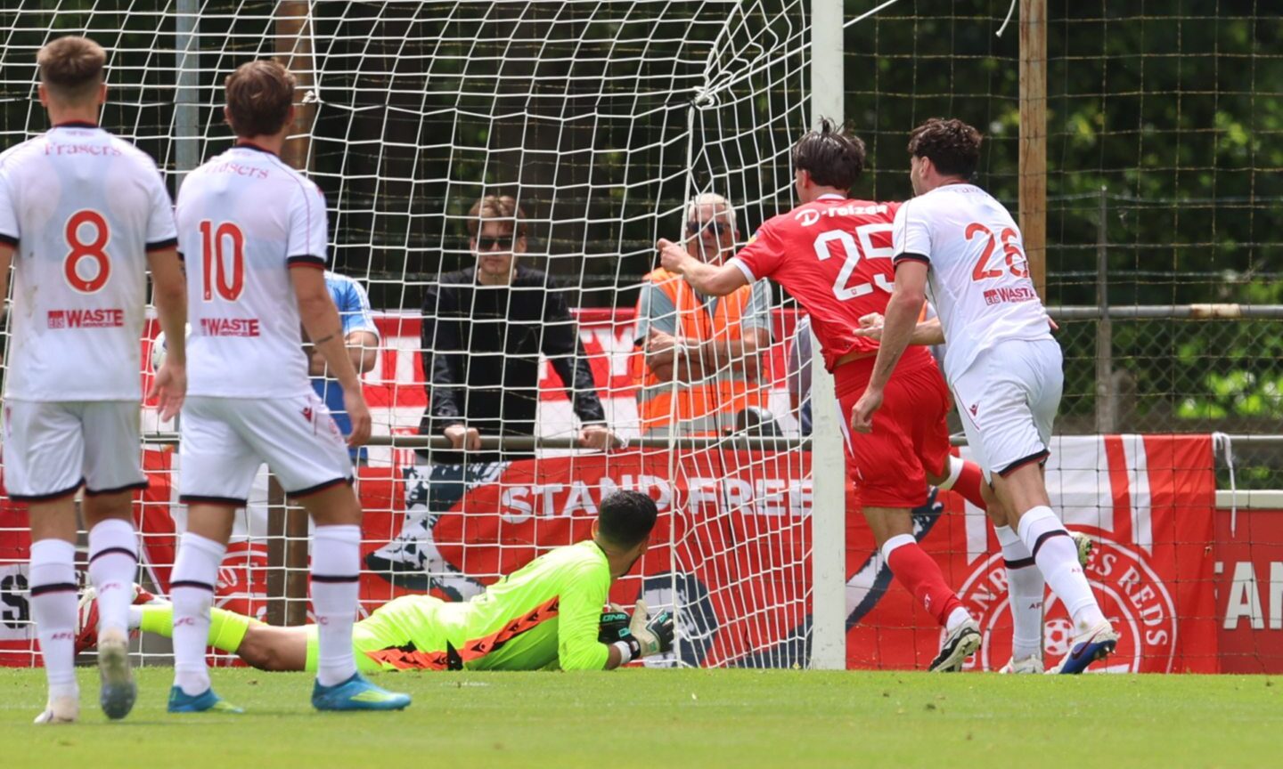 FC Twente v Aberdeen talking points as Toyosi Olusanya miss and denied penalty contribute to Dutch defeat
