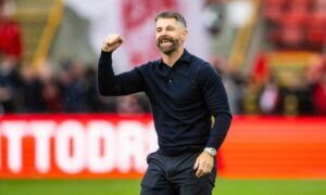 Aberdeen boss Stephen Robinson reveals potential ‘icing on the cake’ summer signing option