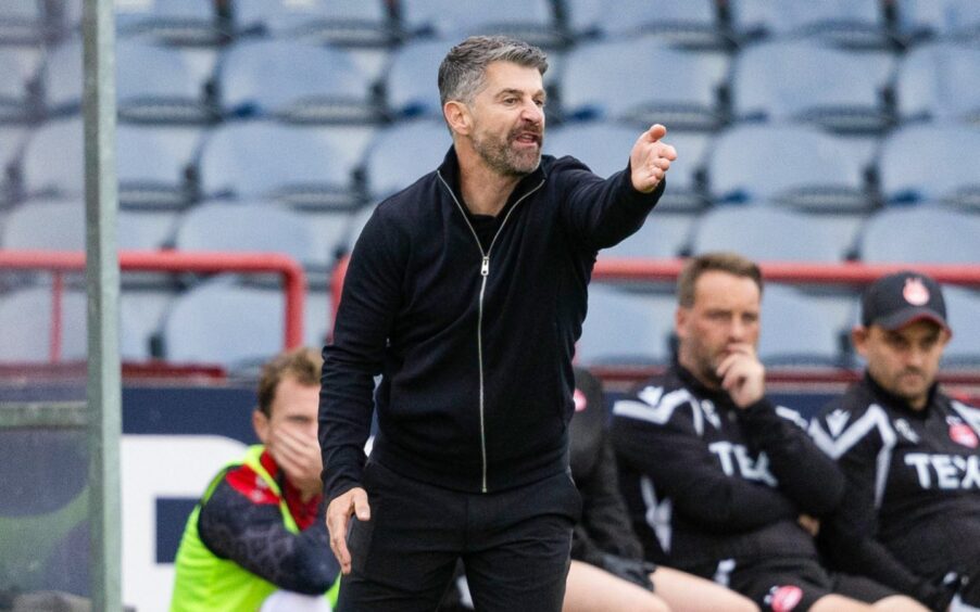 Aberdeen Manager Stephen Robinson against Dundee at Dens Park.
