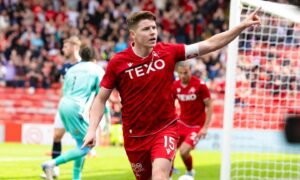 ‘Hard to ignore when you keep scoring’ – Aberdeen striker Kevin Nisbet backed for Scotland recall by boss Stephen Robinson