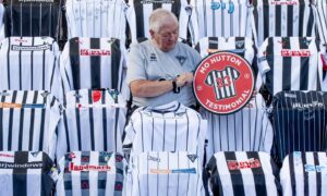 Aberdeen to face Dunfermline in match to honour long-serving kitman