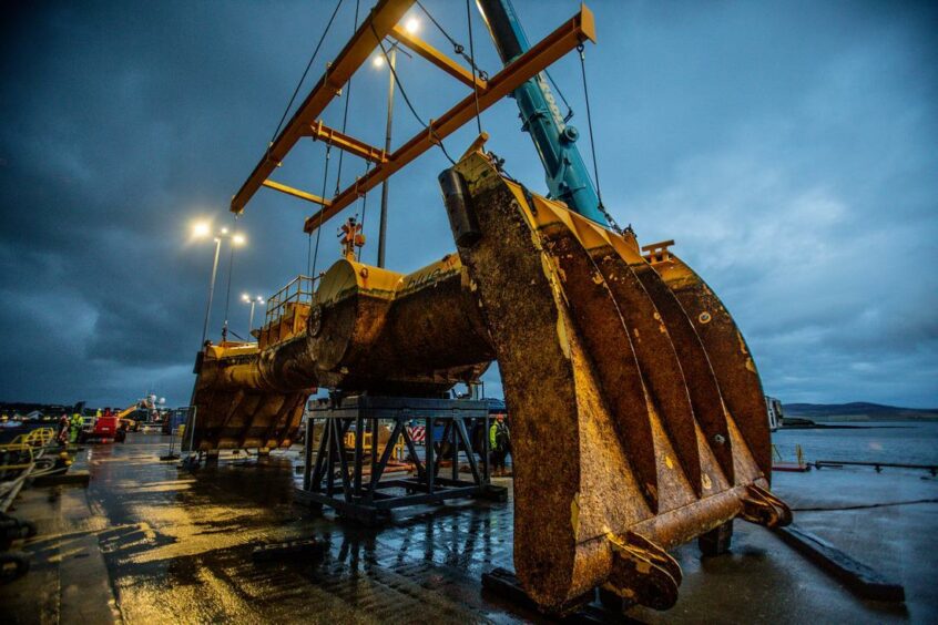 Pioneering wave energy machine returns to Orkney after successful tests