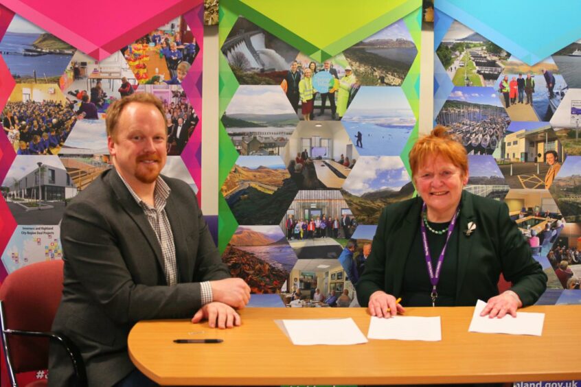 H2 Green managing director Luke Johnson and Leader of the Highland Council, Councillor Margaret Davidson.