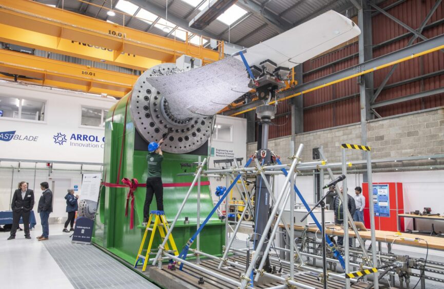 FastBlade's 75-tonne reaction frame fitted with a tidal turbine blade. Rosyth, Fife.