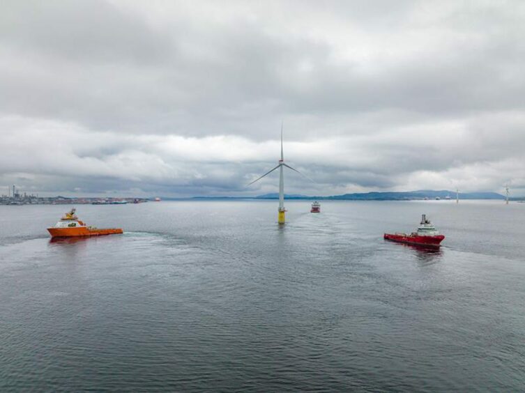 Hywind Tampen first turbine sail away.