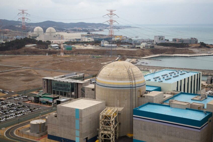 The No. 2 reactor building at Korea Hydro & Nuclear Power Co.'s Shin-Kori nuclear power plant in Ulsan, South Korea. Photographer: SeongJoon Cho/Bloomberg