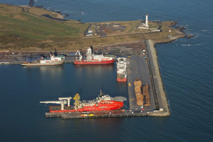 aberdeen oil rigs