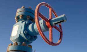 A valve control wheel connected to crude oil pipework in an oilfield near Dyurtyuli, in the Republic of Bashkortostan, Russia, on Thursday, Nov. 19, 2020. The flaring coronavirus outbreak will be a key issue for OPEC+ when it meets at the end of the month to decide on whether to delay a planned easing of cuts early next year. Photographer: Andrey Rudakov/Bloomberg
