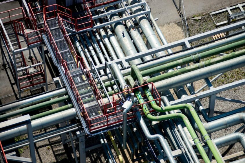 Oil pipes at the Viru Keemia Grupp AS (VKG) oil shale processing plant in Kohtla-Jarve, Estonia, on Tuesday, June 7, 2022. Oil hit a three-month intraday high on Monday amid rebounding demand from China and a significant tightening of the market following Russia?s invasion of Ukraine. Photographer: Peter Kollanyi/Bloomberg