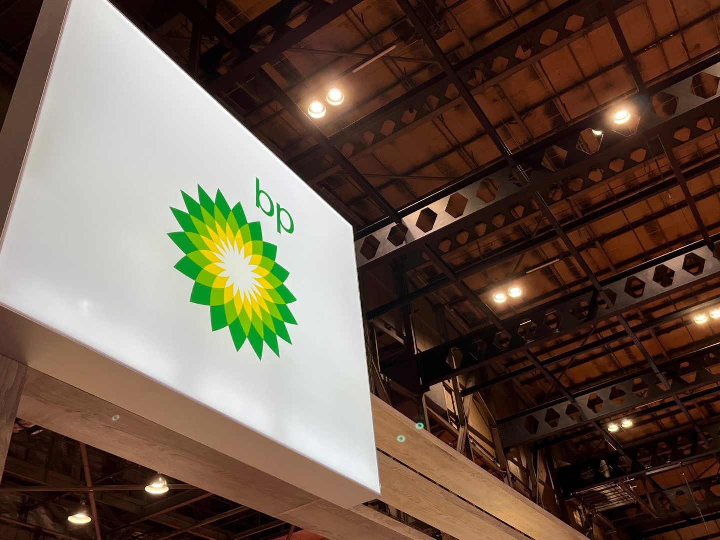 BP follows Shell in nixing US relisting