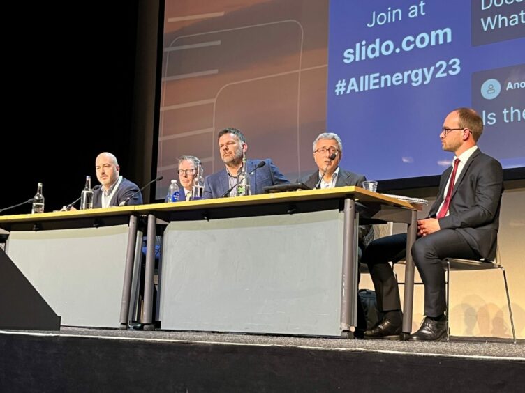 (R-L) Ben Miller, Development Manager CES; Carlo Procaccini, Chief Technical Officer, North Sea Transition Authority; Graeme Rogerson, Head of Net Zero Technology, Net Zero Technology Centre; Andrew Macdonald, Director of Offshore Wind Development and Operations, ORE Catapult; Thibaut Cheret, Wind and Renewables Manager, Offshore Energies UK (OEUK).