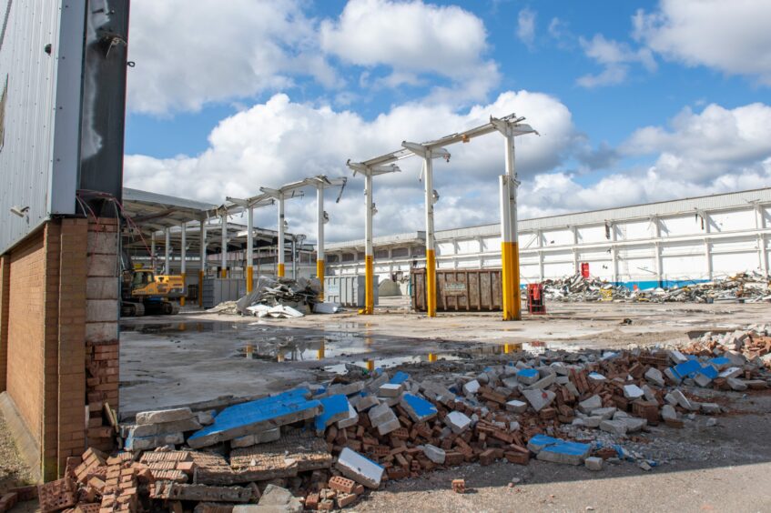 CR0042916 David MacKay request, Aberdeen.       Demolition ongoing of the former Baker Hughes building in Bridge of Don.