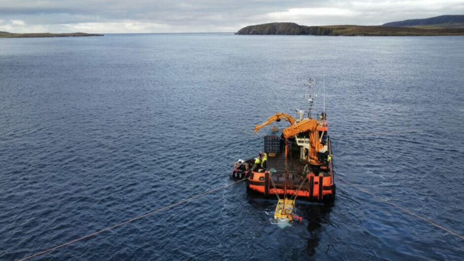 Tidal array deployment in Bluemill Sound