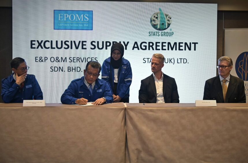 At a signing of the exclusive supply agreement in Kuala Lumpur, EPOMS was represented by its managing director and CEO Tuan Haji Zulkarnain Ismail, and witnessed by chairman, YM Raja Dato? Sri Mufik Affandi Bin Raja Khalid.