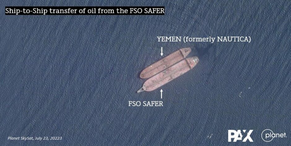 A VLCC is moored next to the FSO Safer to start transferring oil