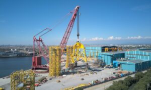 Mammoet's PTC200-DS ring crane was deployed to support the Greater Changhua 1 and 2a offshore wind farms last year.
