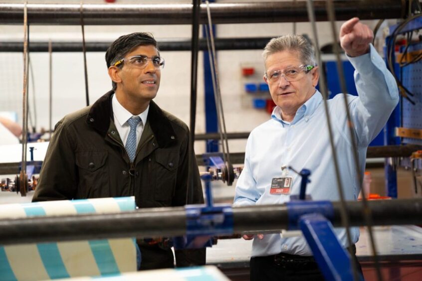 Prime Minister Rishi Sunak pictured with MD of iNPIPE PRODUCTS, Simon Bell.