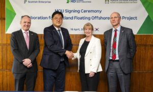 Scottish Deputy First Minister Shona Robison (centre right) with HD Hyundai Heavy Industries senior vice president Hannae Choi (centre left).