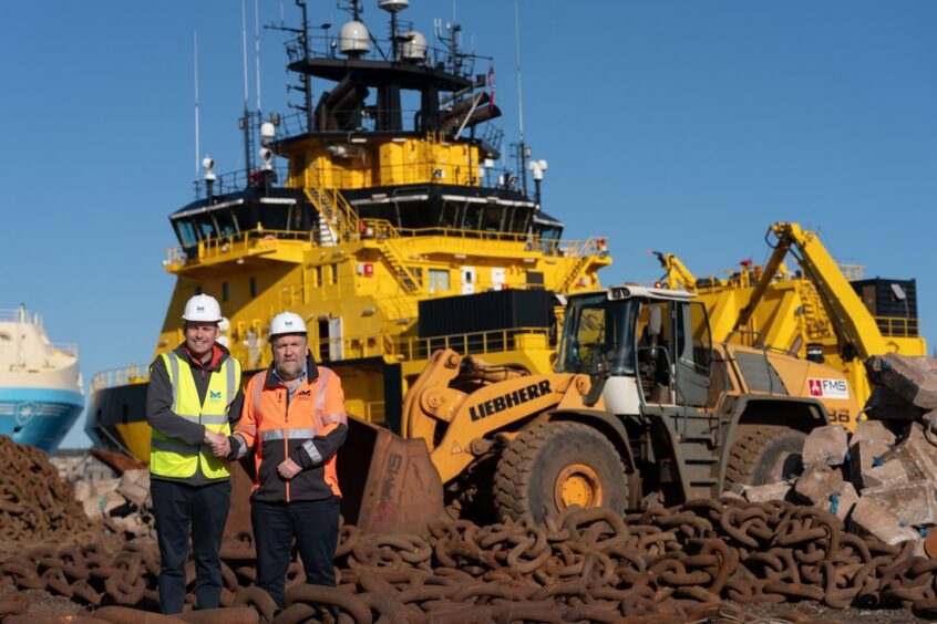 FMS managing director Steven Brown (L) and Montrose Port chief executive Tom Hutchison.