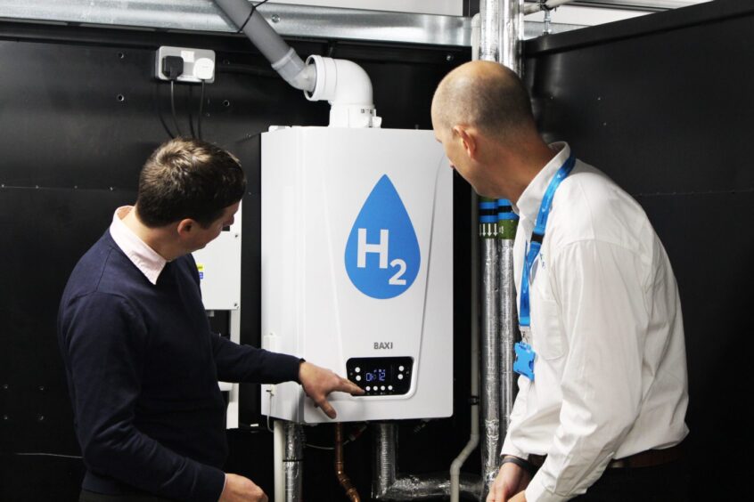 A hydrogen training facility will open at Fife College early next year as part of the H100 Fife project.