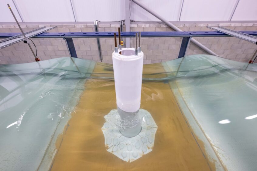Balmoral Comtec's new wave and current simulation facility in Aberdeen