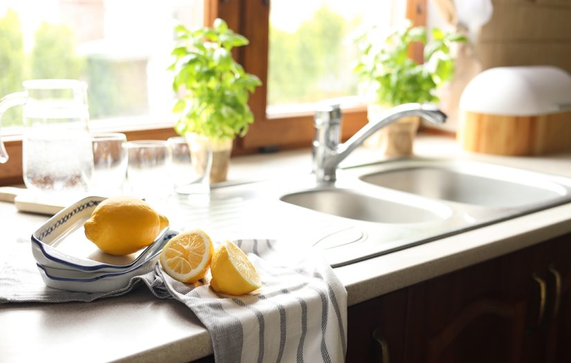Using lemon as a spring cleaning tip