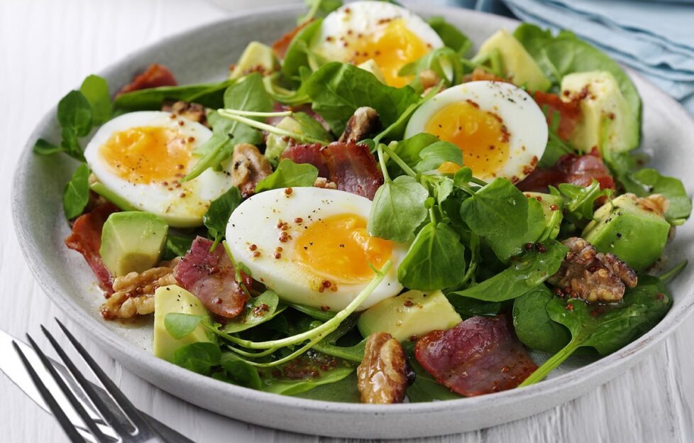 Soft Boiled Eggs with Spinach, Bacon and Walnut salad recipe