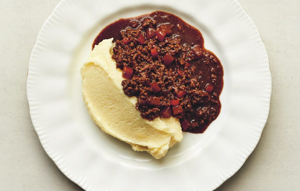 A plate of mince and tatties with top down view