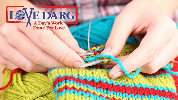 Love Darg logo and someone knitting