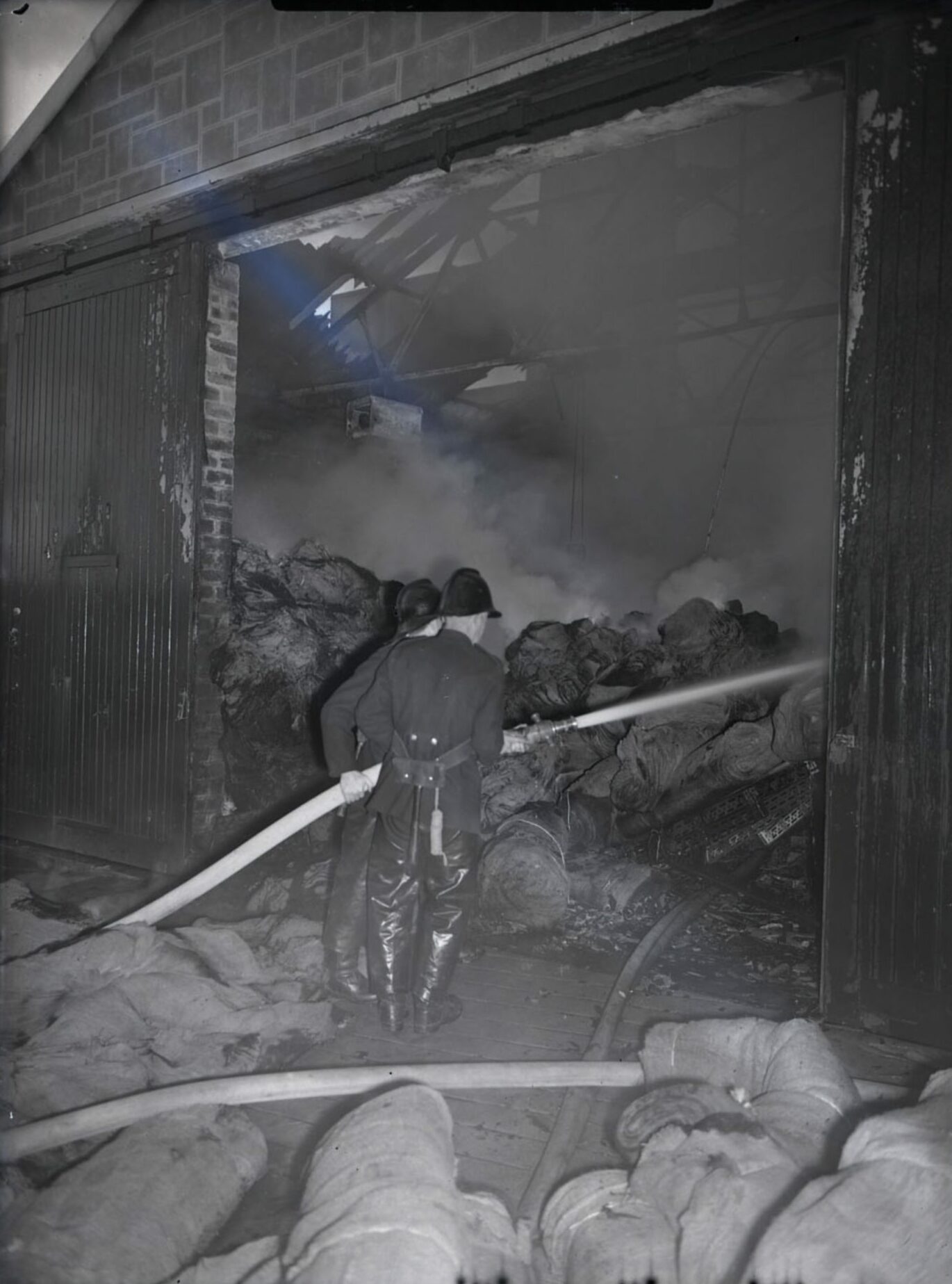 There was a devastating fire at Halley's jute mill in 1957. Image: DC Thomson.