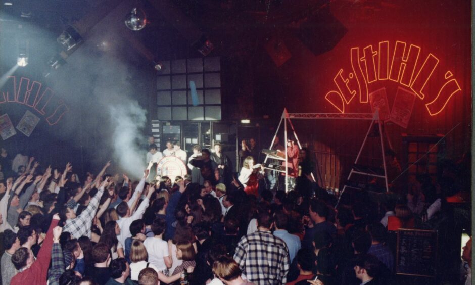 Clubbers dancing the night away at De Stihl's in 1995.