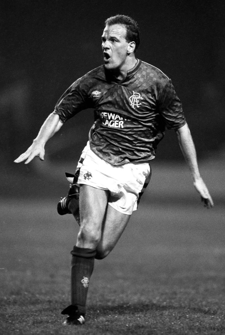 Andy Gray in action for Rangers in 1989. Picture: SNS.