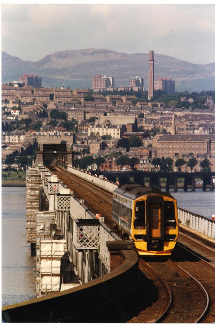 The new rail bridge in 1997.