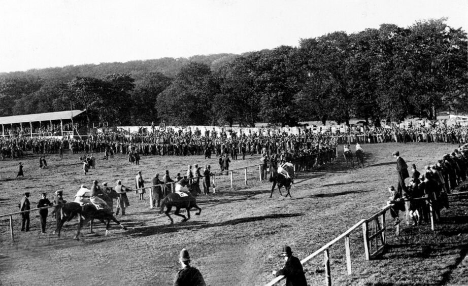 A horse racing meeting at Aberdeen's Seaton Park attracted 40,000 people to Seaton Park in 1923.