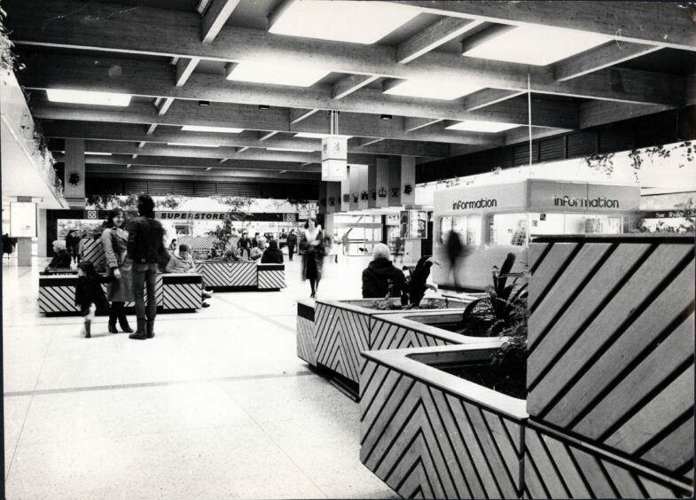 Lyon Square in the Kingdom Centre shopping mall in February 1984.