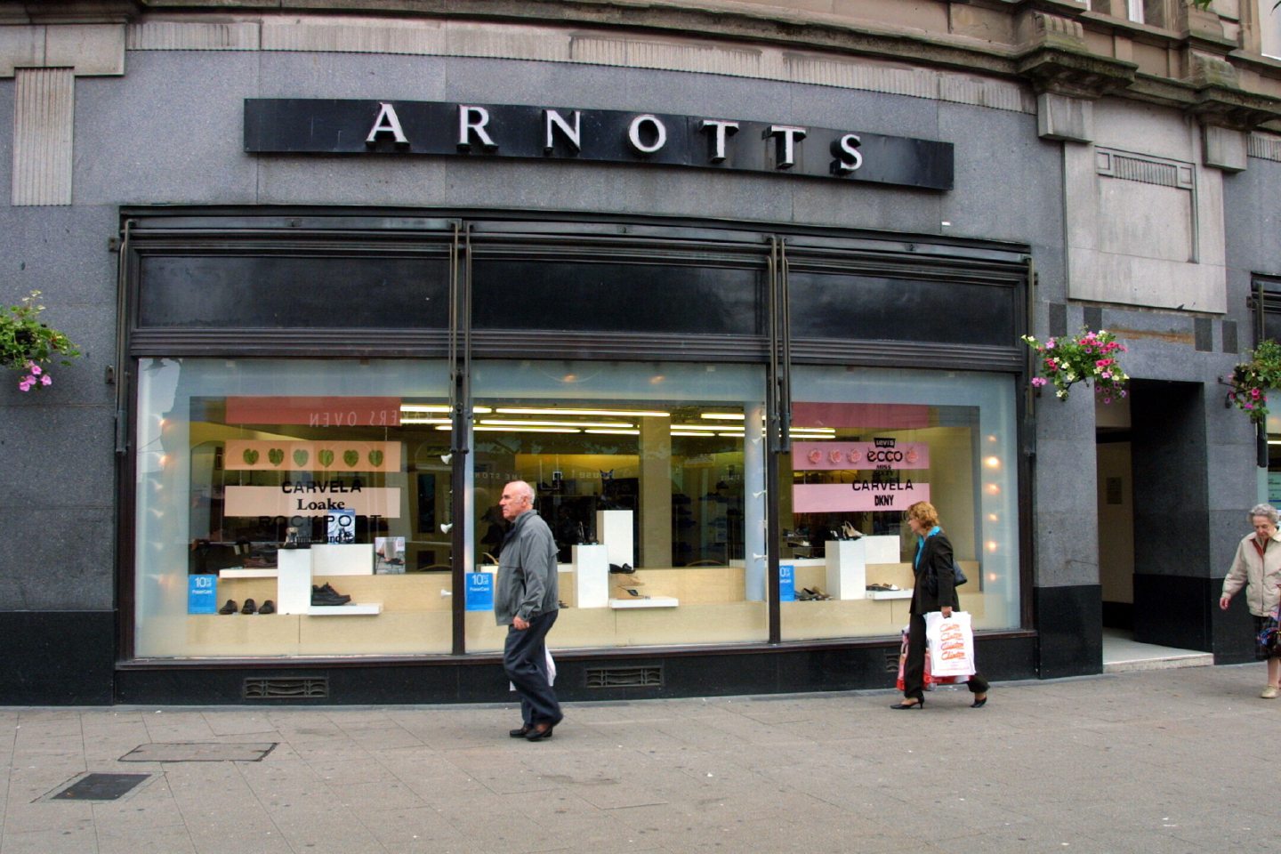 Arnotts' iconic sign would soon be changed once again; Dundee city centre.