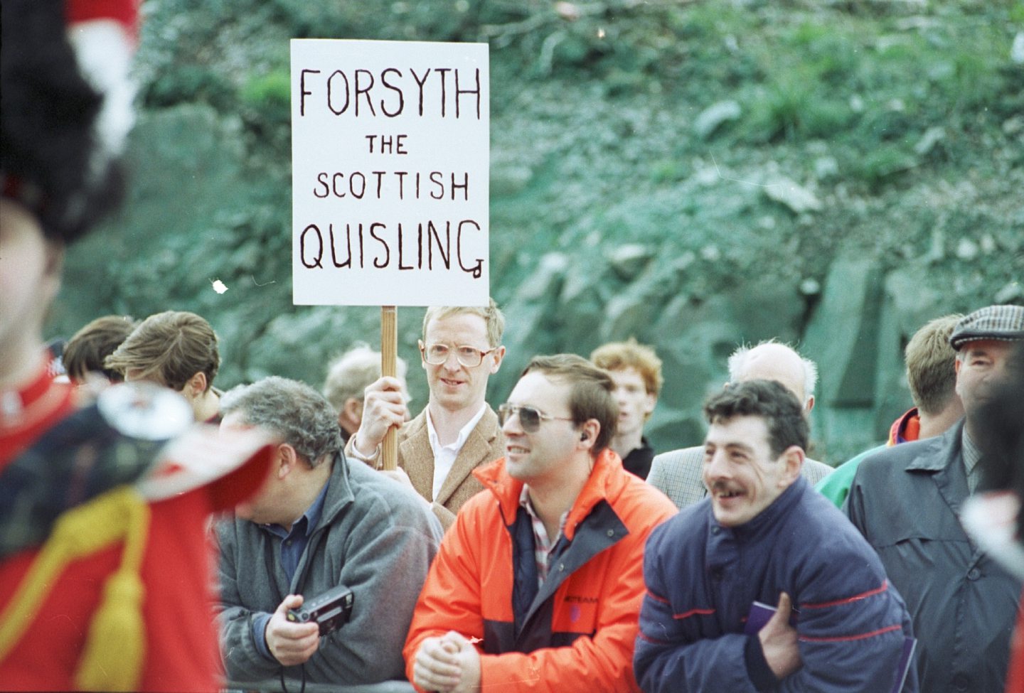 Michael Forsyth made a symbolic crossing of the bridge after its opening in 1995. His presence did not meet with overall approval as demonstrated by Ian McKemmie.