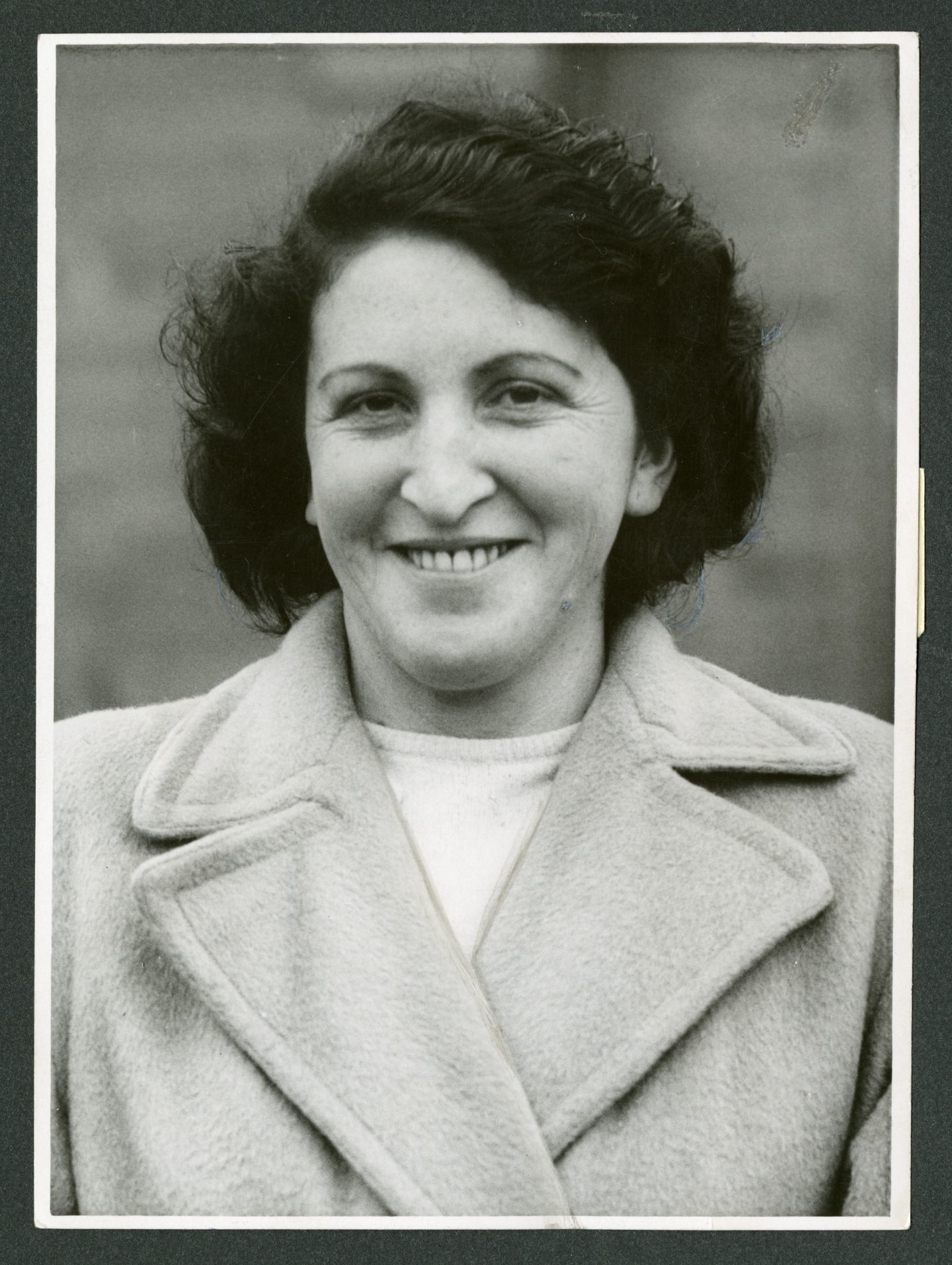 Anita Lizana loved Dundee. June 5 1951.