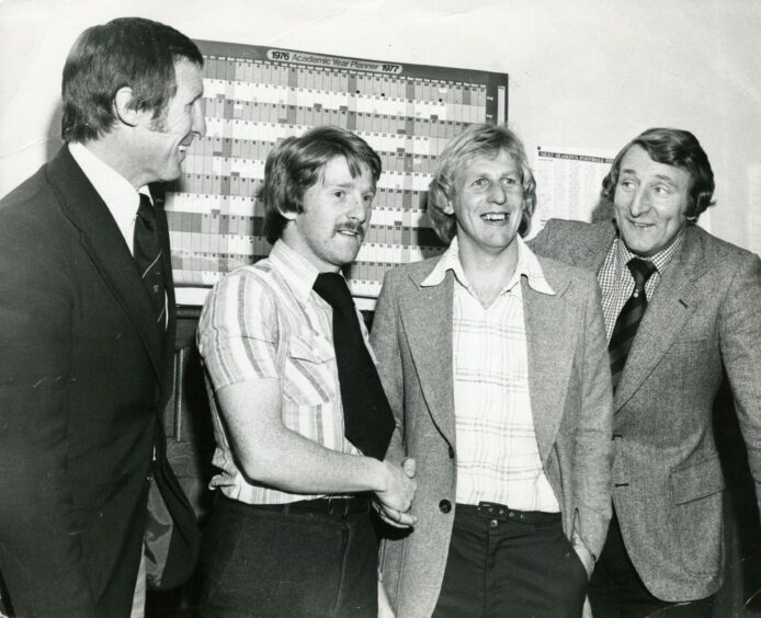 Gordon Strachan eventually left Dundee for Aberdeen in November 1977.