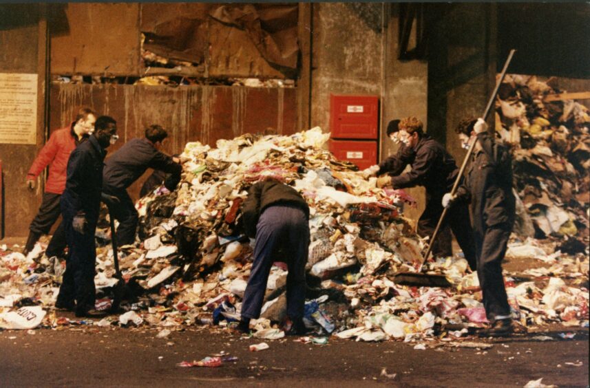 Police search for missing body parts at Baldovie Incinerator in Dundee in January 1993. Image: DC Thomson.